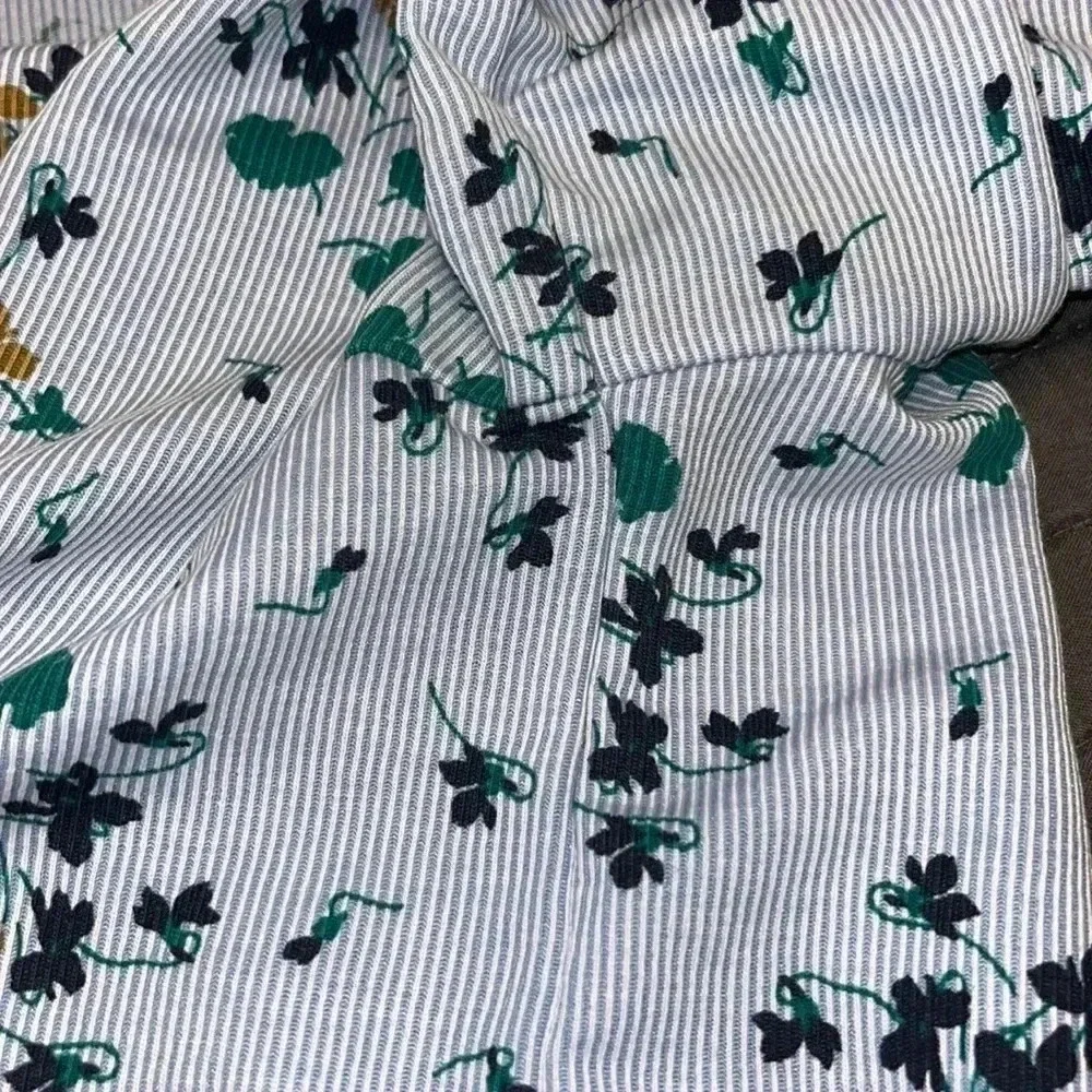 Ann Taylor blue floral blouse three quarter length bell sleeves with elastic XS - Picture 4 of 10